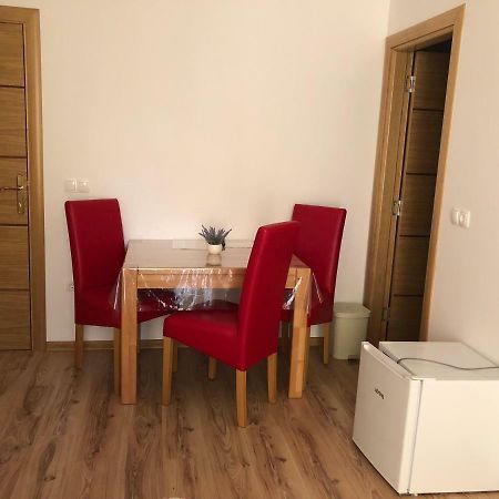 קורניצה Apartment & Rooms Thomas מראה חיצוני תמונה